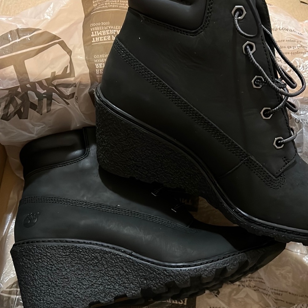 Timberland Women Boots Brand New